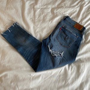 Levis distressed jeans